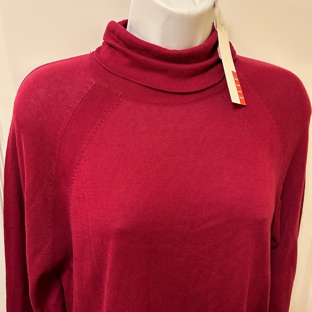 🐆3/$15 NWT Elle long sleeve turtle neck - Picture 3 of 8